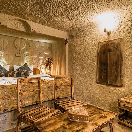 מלון Cappadocia Ennar Cave Swimming Pool Hot &