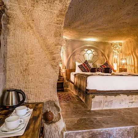 Cappadocia Ennar Cave Swimming Pool Hot & מלון 3*